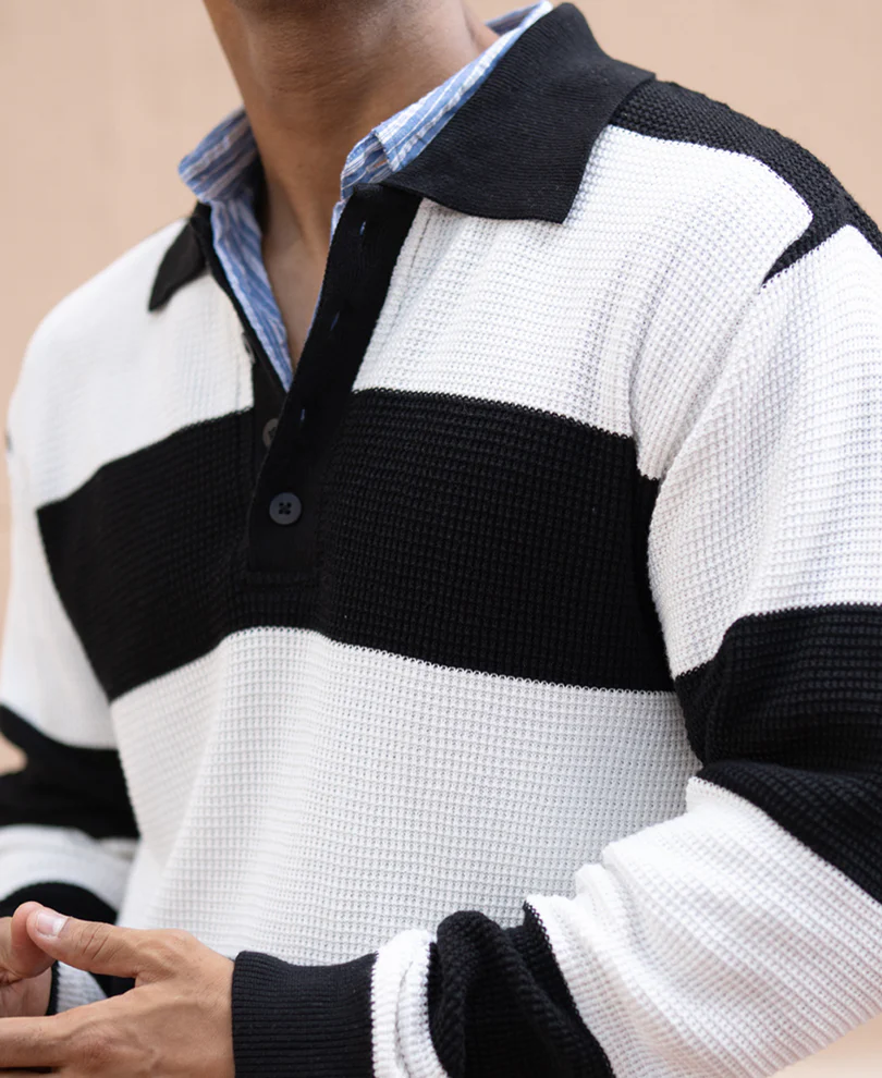 Black And White Knit Sweatshirt - Image 5