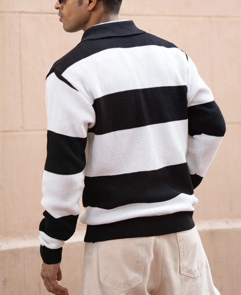 Black And White Knit Sweatshirt - Image 6