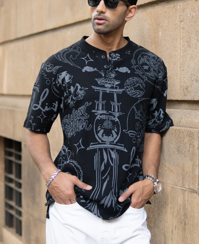 Black Japanese Print Henley T-Shirt - Image 2