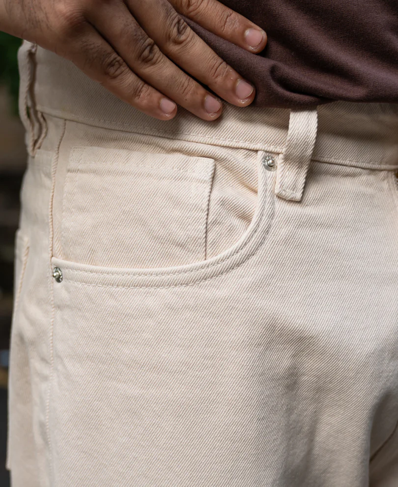 Cream Baggy Fit Jeans - Image 4