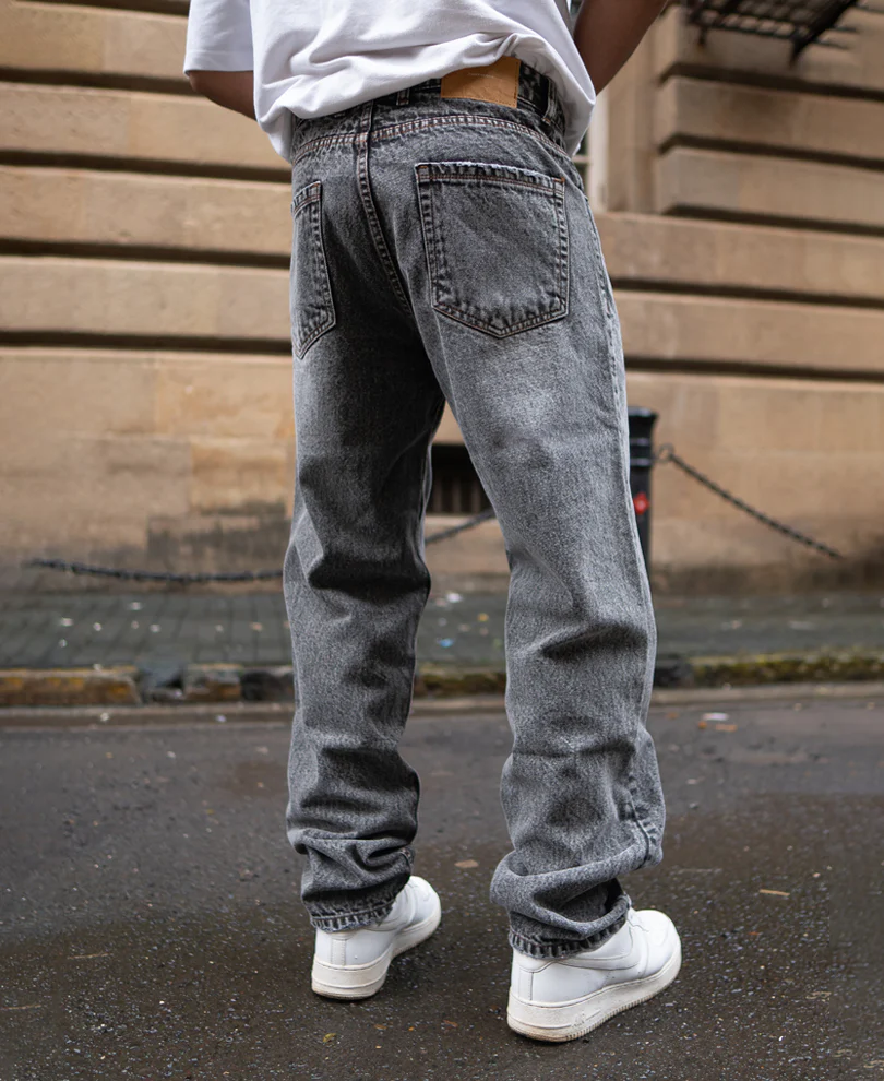 Light Carbon Black Baggy Fit Denim Jeans - Image 4