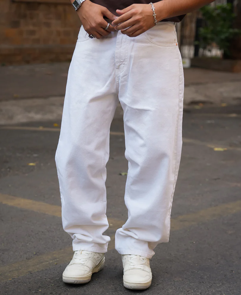 White Denim Solid Baggy Fit Jeans - Image 2